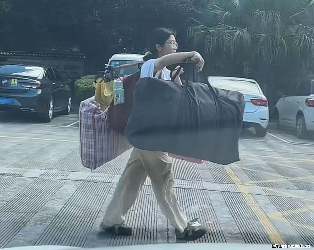 全网追的“扁担女孩”，找了一份暑假工，时薪12元 - 昌吉生活资讯 - 昌吉28生活网 changji.28life.com