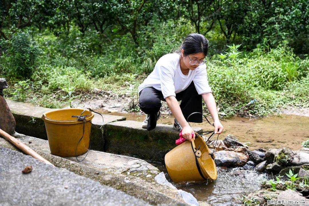 全网追的“扁担女孩”，找了一份暑假工，时薪12元 - 昌吉生活资讯 - 昌吉28生活网 changji.28life.com